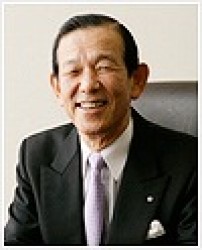 【大学総合】安部 直樹 理事長・学長が「2014年度 長崎新聞文化章」を受章しました。