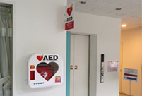 研究棟AED
