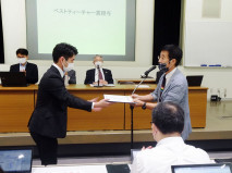 【大学総合】長崎国際大学令和元(2019)年度ベストティーチャー賞を授与しました
