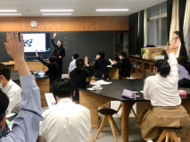 【薬学科】九州文化学園中学校１・2年生を対象に理科教育啓蒙講義が実施されました