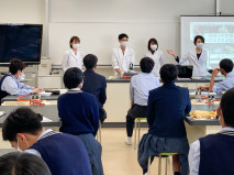 【薬学科】九州文化学園高校１年生を対象とする理科教育啓蒙講義が実施されました