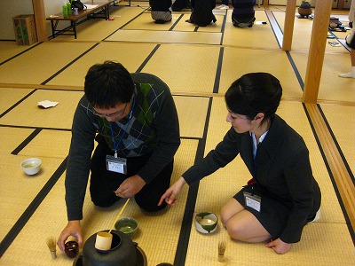 韓国人留学生から学ぶ茶道