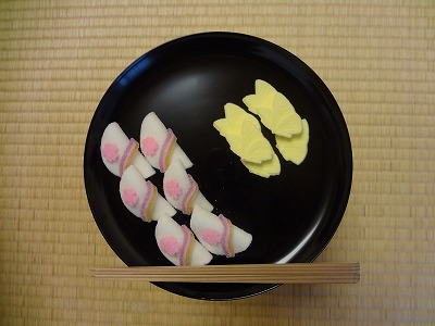 干菓子：春爛漫と蝶