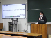 【大学院】人間社会学博士後期課程博士論文中間発表会が行われました。
