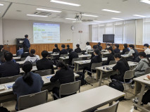 【薬学科】早期体験学習：長崎県環境保健研究センター見学を実施しました。