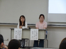 ２名の大学生と荒木先生、浦郷先生のトークセッション