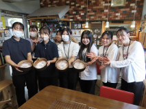 【健康栄養学科】ゼミ活動で低脂肪パンの専門店「さんたハウス」を訪問しました。