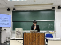 【大学院】人間社会学研究科の博士論文中間発表会が行われました。