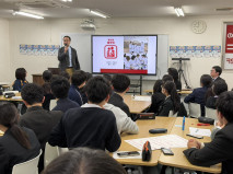 藤田英明先生による長崎国際大学薬学部説明