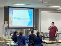 小嶋薬剤師　　（佐世保市総合医療センター）による病院薬剤師の仕事説明