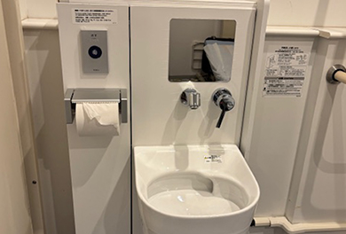 多目的トイレ（オストメイト便器設置）