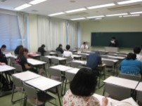 【社会福祉学科】第8回卒業研究中間発表会が開催されました