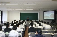 県立平戸高等学校1年生の皆さんが大学見学に来ました。
