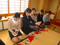 【茶道文化】茶道文化補助員が活動を開始しました。