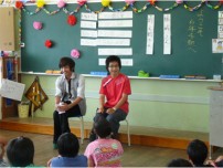 【異文化理解教室】佐世保市立広田小学校でNIU異文化理解教室を行いました。