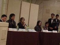 九州観光留学生サポーター意見交換会に留学生4名が出席しました。