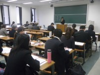 【大学院】 平成23年度後期修士論文公開試問会が開催されました。
