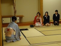【茶道文化】想いの詰まった桜の茶会　―先輩たちへ感謝を込めて―