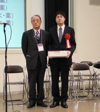 【薬学科】薬学科の神谷誠太郎講師と宇都拓洋助教が「日本薬学会九州支部学術奨励賞」を受賞しました。