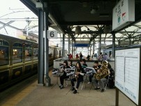 【吹奏楽部】佐世保駅で「或る列車」出発イベントに参加しました
