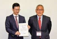 【大学院】中島健輔さんが　平成28年度物理化学インターカレッジセミナー兼日本油化学会界面科学部会九州地区講演会”にて「優秀口頭発表賞」を受賞しました。