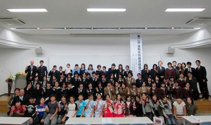コンテストの参加者と広田小学校６年生の皆さん