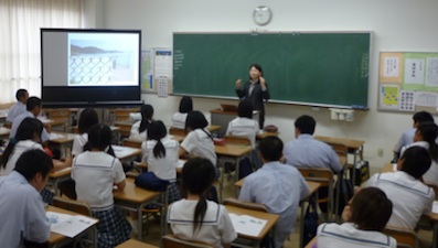 小坂教授の授業風景