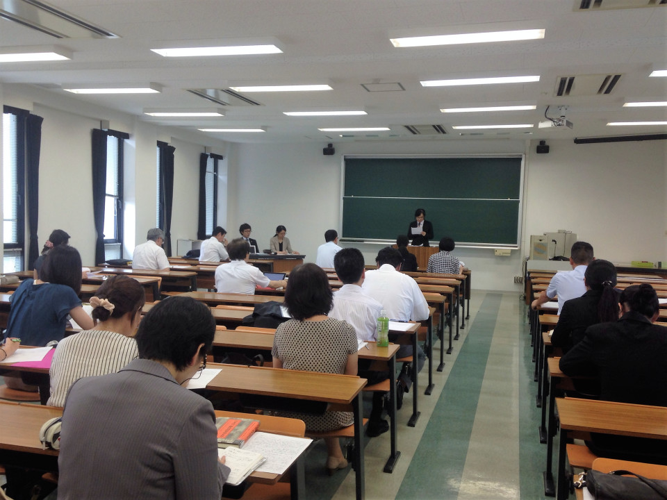 【大学院】人間社会学研究科修士論文公開諮問会が行われました。