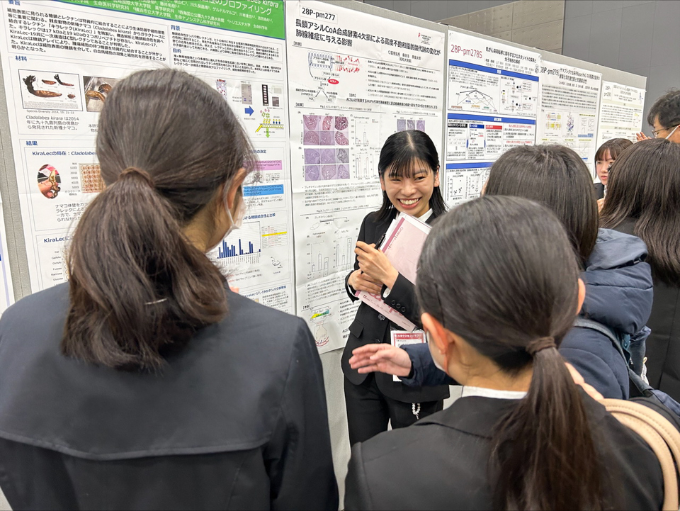 発表後の質問にこたえる武藤さん